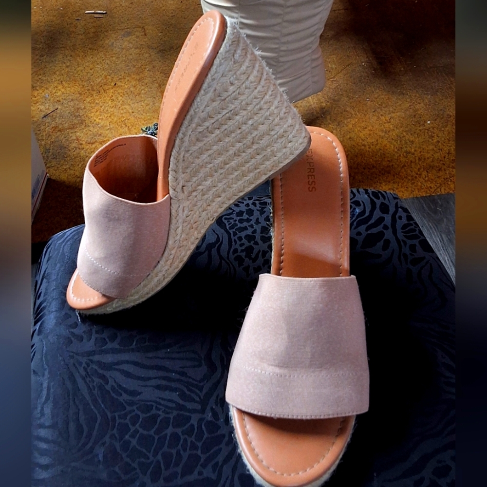 Express platform nude heels for women